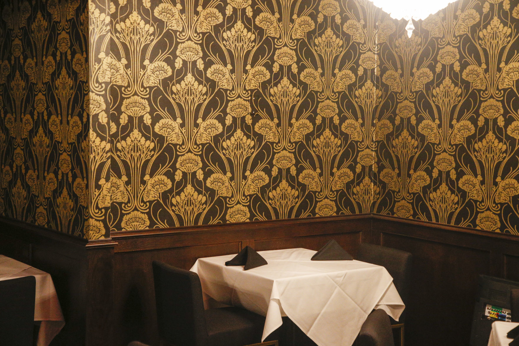 Celebrity Restaurant